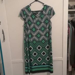 Short sleeve dress
